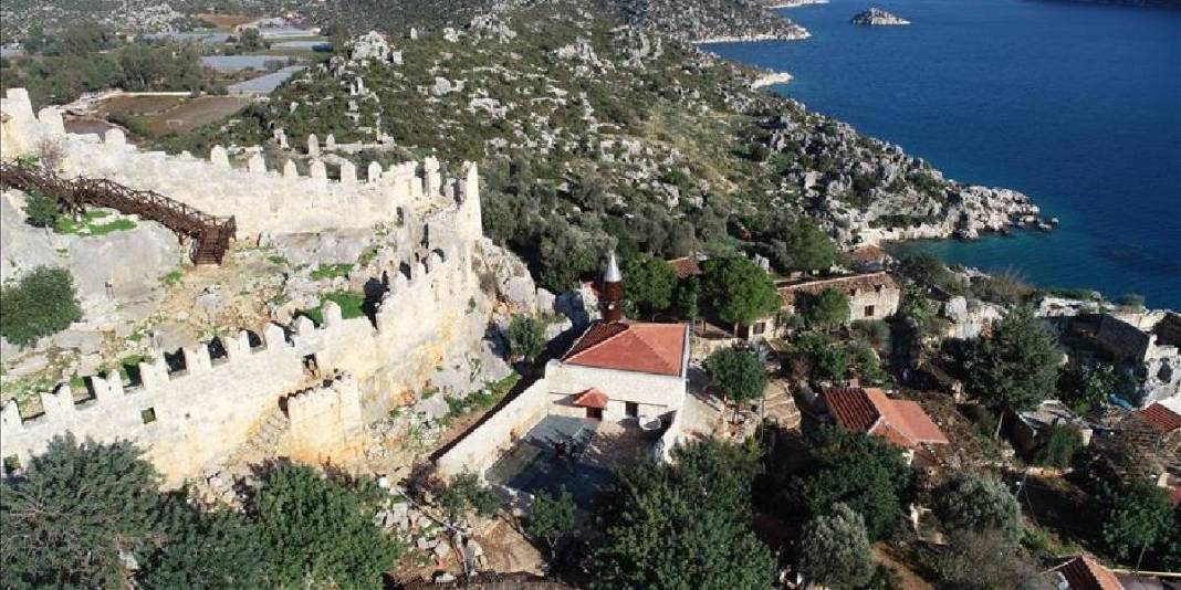 Karadan ulaşımın olmadığı nadir nokta! Türkiye’nin Santorini’si olarak görülüyor: Tekneyle ulaşan hayran kalıyor 3